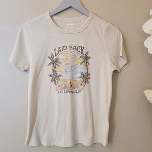 🆕️ Old navy everywhere tee laid back and loving life print xs